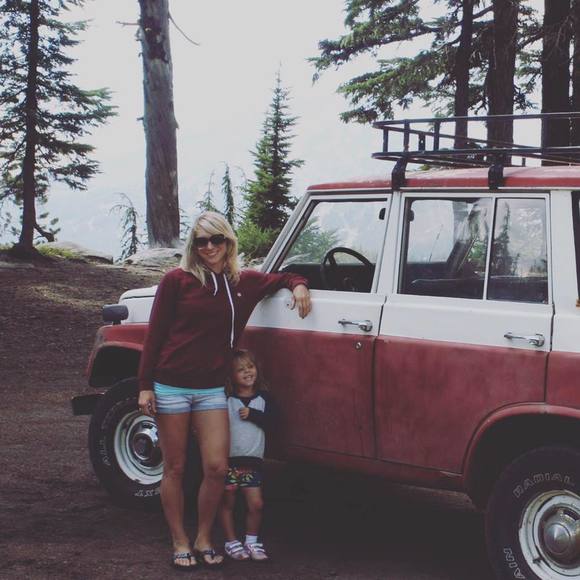 Meet your Posher, Mehama - Picture 1 of 1